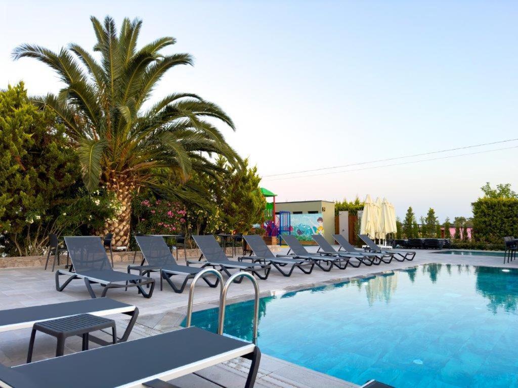 Club Kavala Beach Hotel Assos Esterno foto